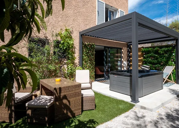 Honey Moon - Studio Romantique Jacuzzi Et Ecran Cinema