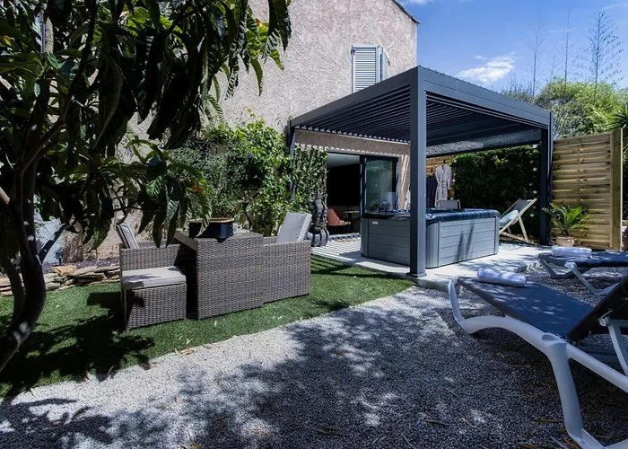 Honey Moon - Studio Romantique Jacuzzi Et Ecran Cinema