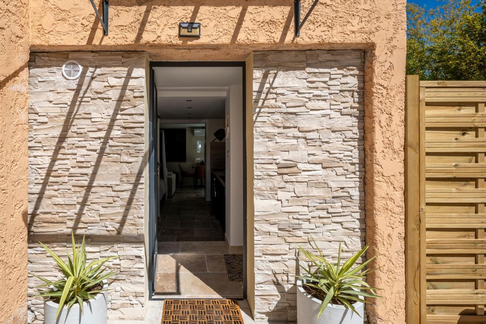 Honey Moon - Romantique Jacuzzi Et Ecran Cinema Apartment La Ciotat