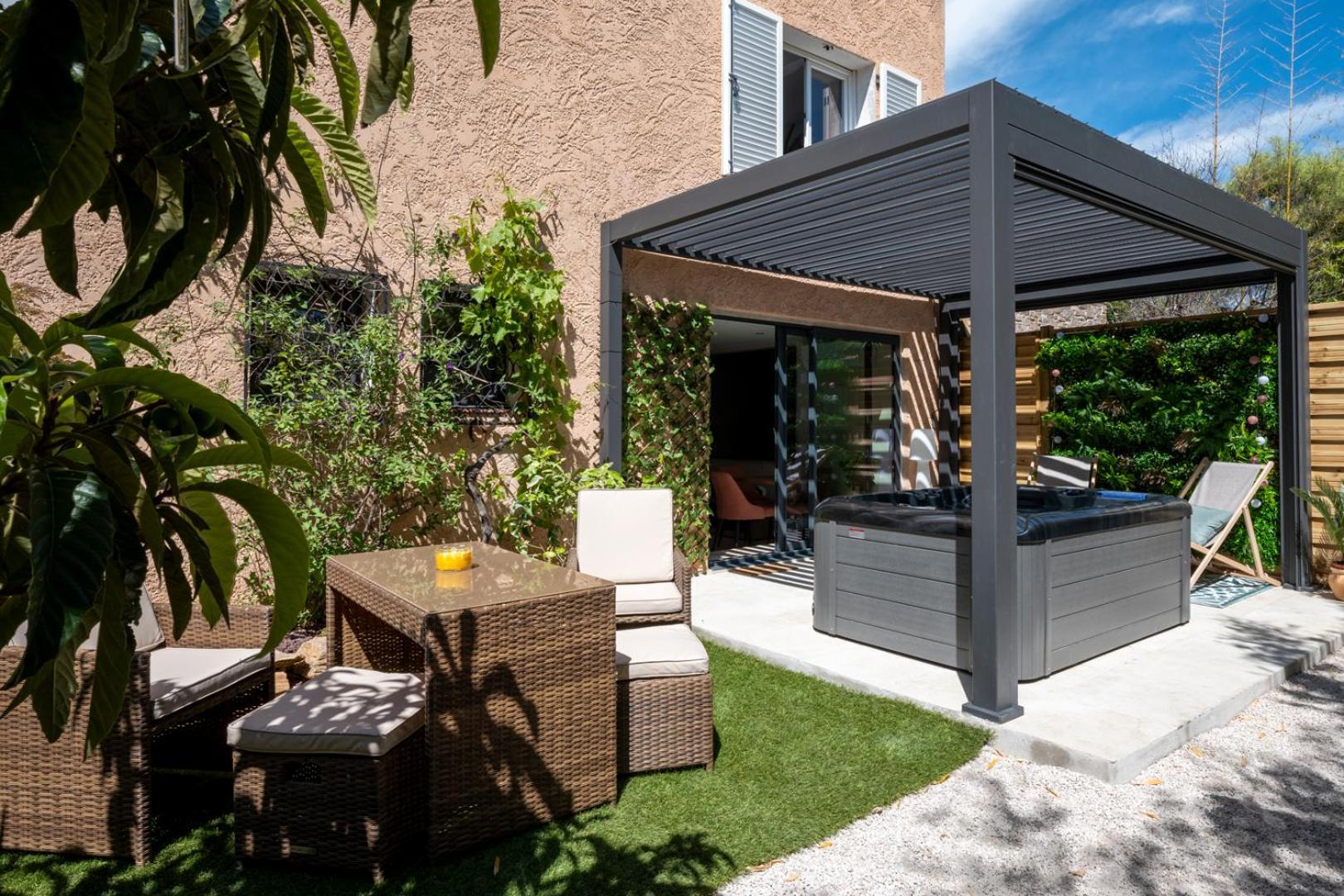 Honey Moon - Romantique Jacuzzi Et Ecran Cinema Apartment La Ciotat